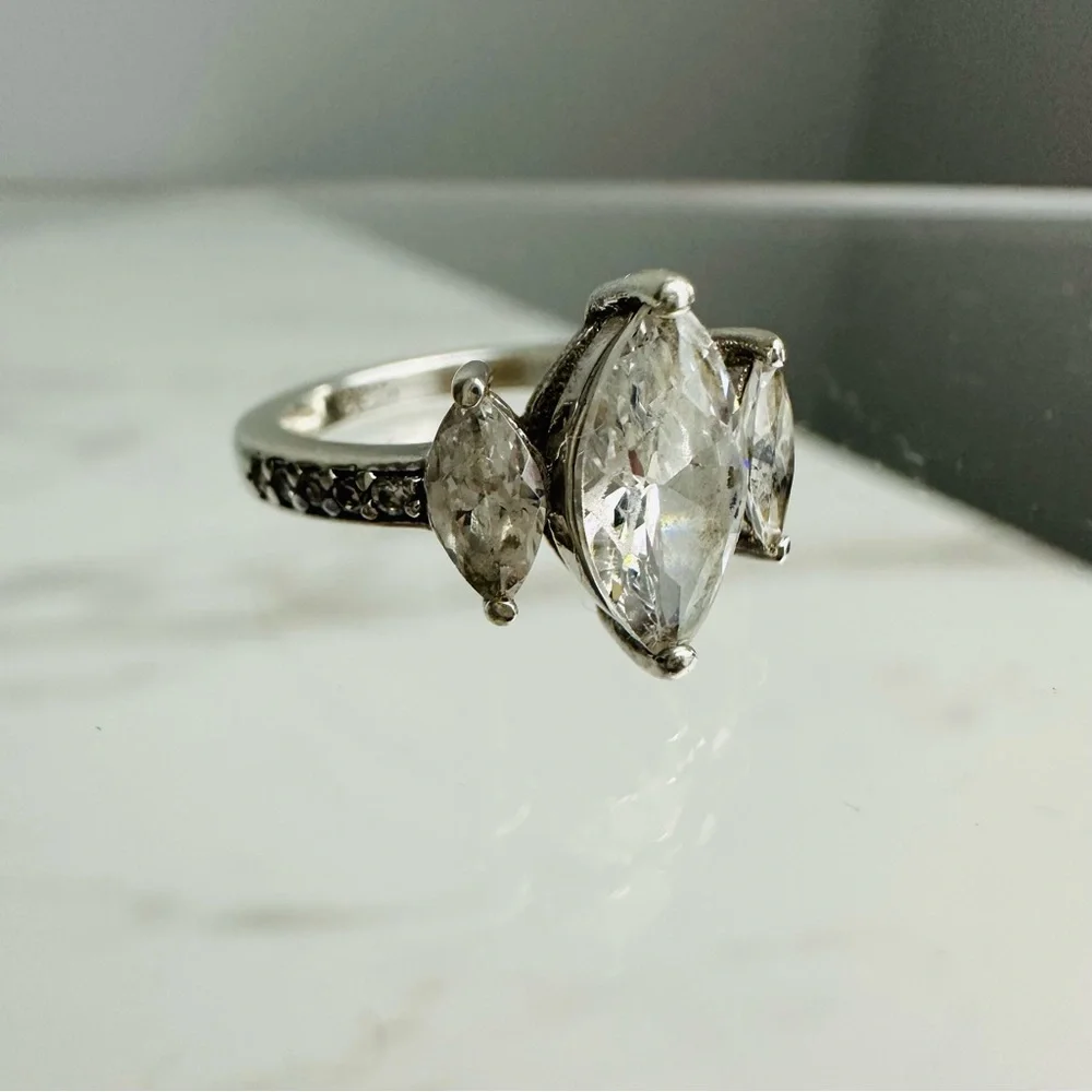 925 Sterling Silver Marquise CZ and Pave Ring – Elegant Three-Stone Design - Picture 5 of 10